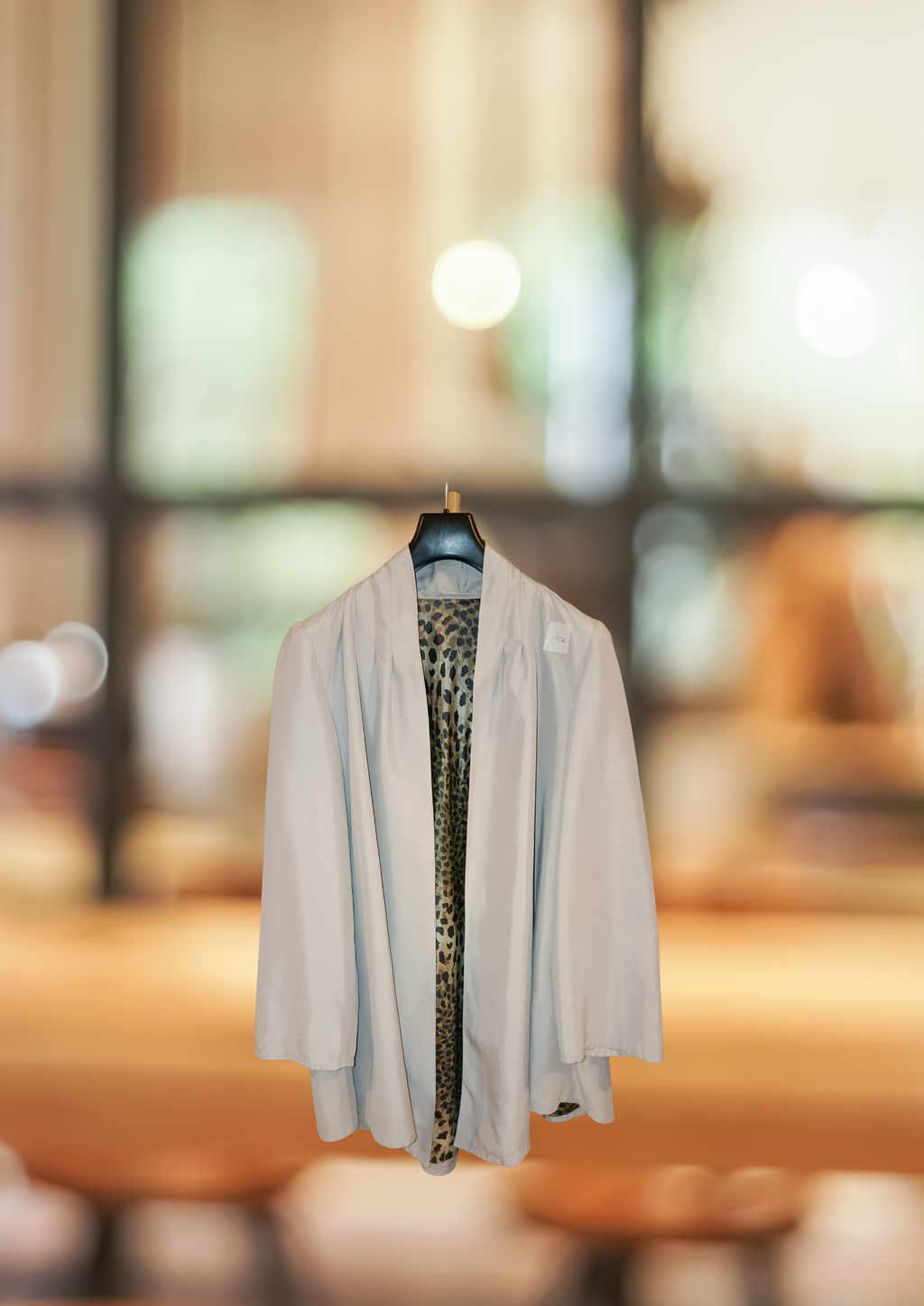 Veste légère beige doublure léopard – élégante & moderne